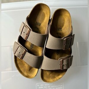 AUTHENTIC Birkenstock Arizona slide